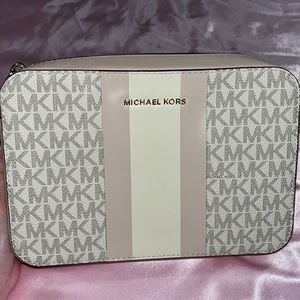 Michael Kors Purse Ginny Medium Logo Crossbody Bag- Vanilla Soft Pink